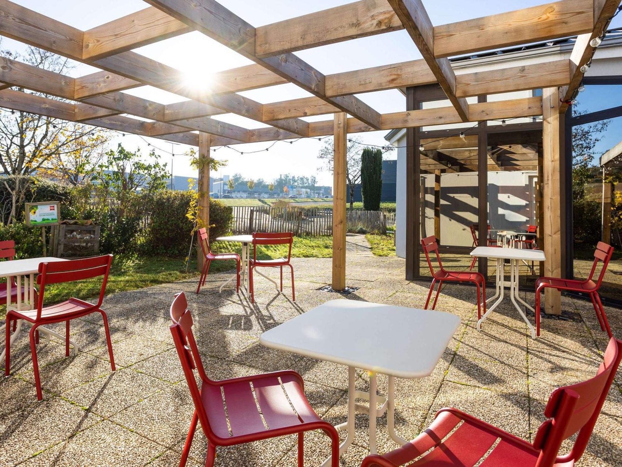 Готель Ibis Angouleme Nord Champniers  Екстер'єр фото