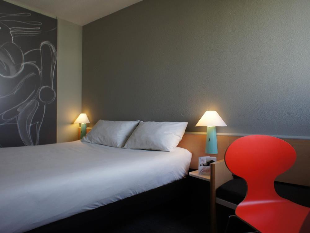 Готель Ibis Angouleme Nord Champniers  Екстер'єр фото