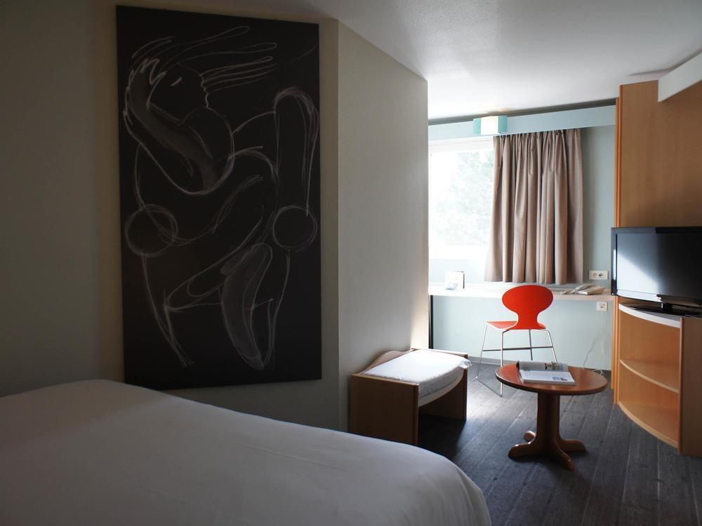 Готель Ibis Angouleme Nord Champniers  Екстер'єр фото